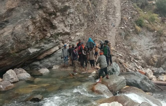 20 साल बाद भी सुविधाओं से वंचित हैं पहाड़ी गाँव